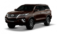 Toyota Thanh Hóa tặng 100tr tiền mặt khi mua Camry , 40tr Altis , 35tr Fortuner